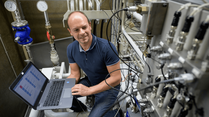 Clean lubricants and filters