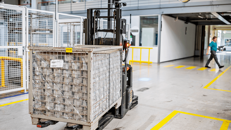 Zentralisierte Auftragsverwaltung für alle AGVs